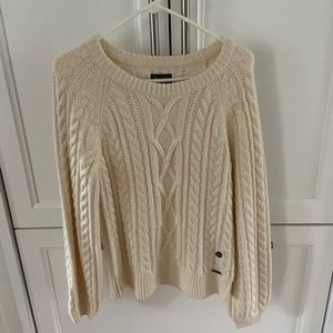 Cream Abercrombie & Fitch Sweater
